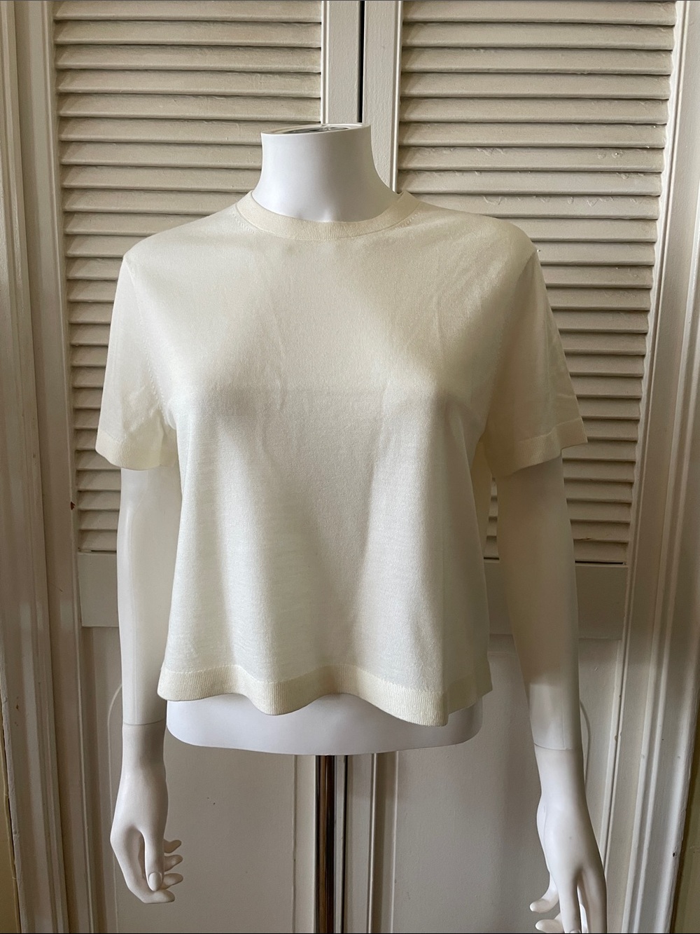THEORY Women's Cream Short-Sleeve Crewneck Top Size P/XS